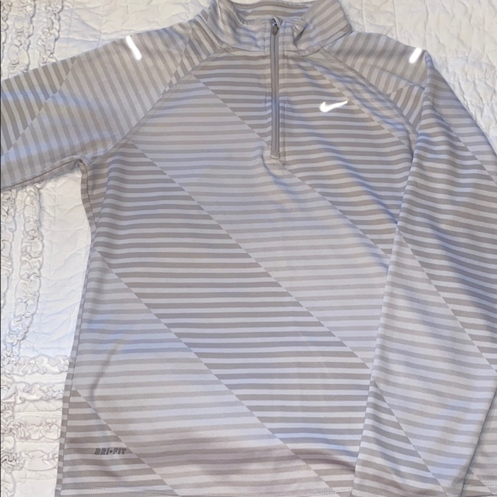 NIKE high neck quarter zip